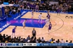 突然断电!湖人次节在2分58秒时间里被魔术一波13-0反超